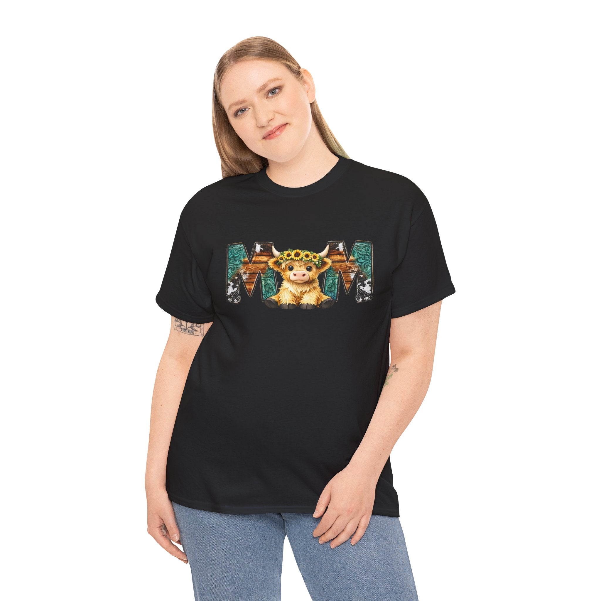 Western Highland Cow Mama Tee — Cute Leopard Print 'MOM' Graphic Shirt