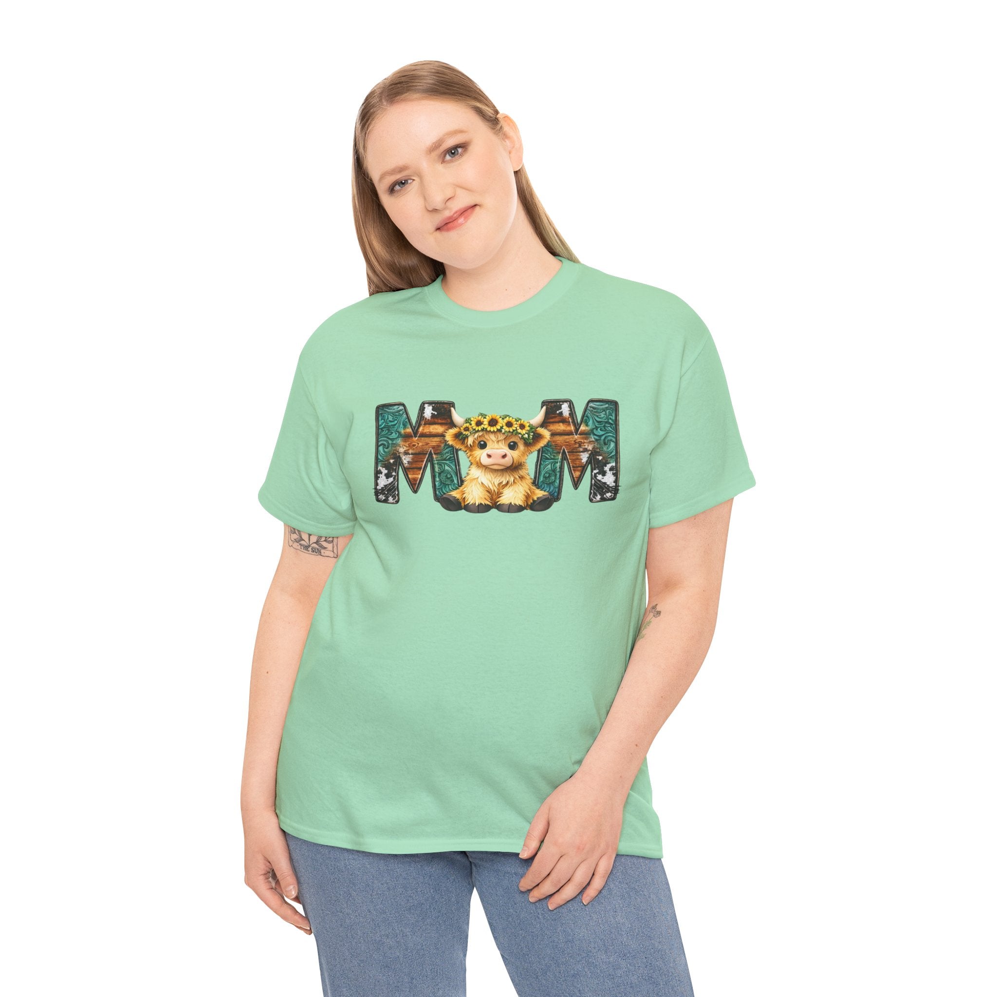 Western Highland Cow Mama Tee — Cute Leopard Print 'MOM' Graphic Shirt