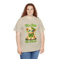 St Patrick’s Day Highland Cow Shirt – Too Cute to Pinch – Funny Cute Shamrock Graphic Tee