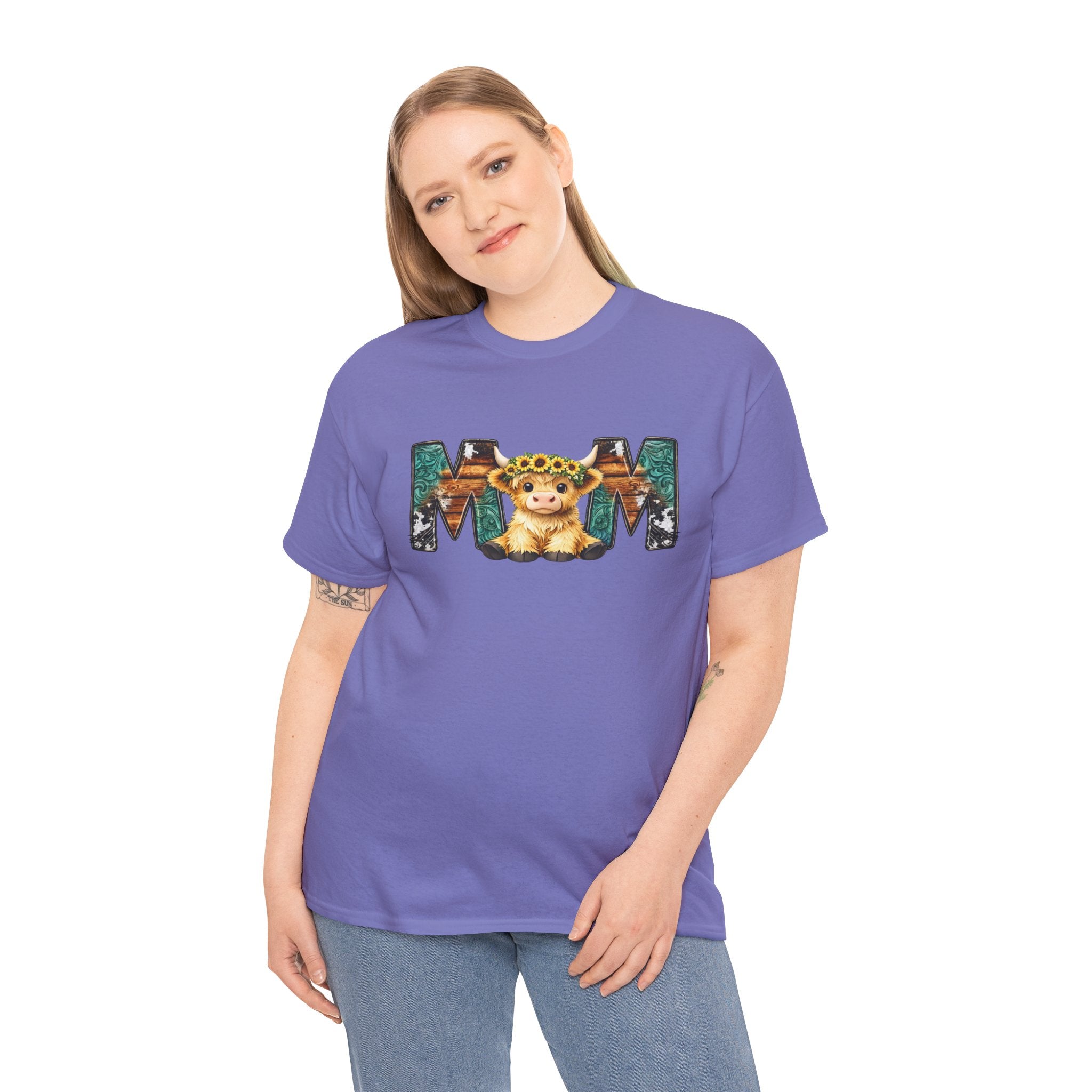 Western Highland Cow Mama Tee — Cute Leopard Print 'MOM' Graphic Shirt