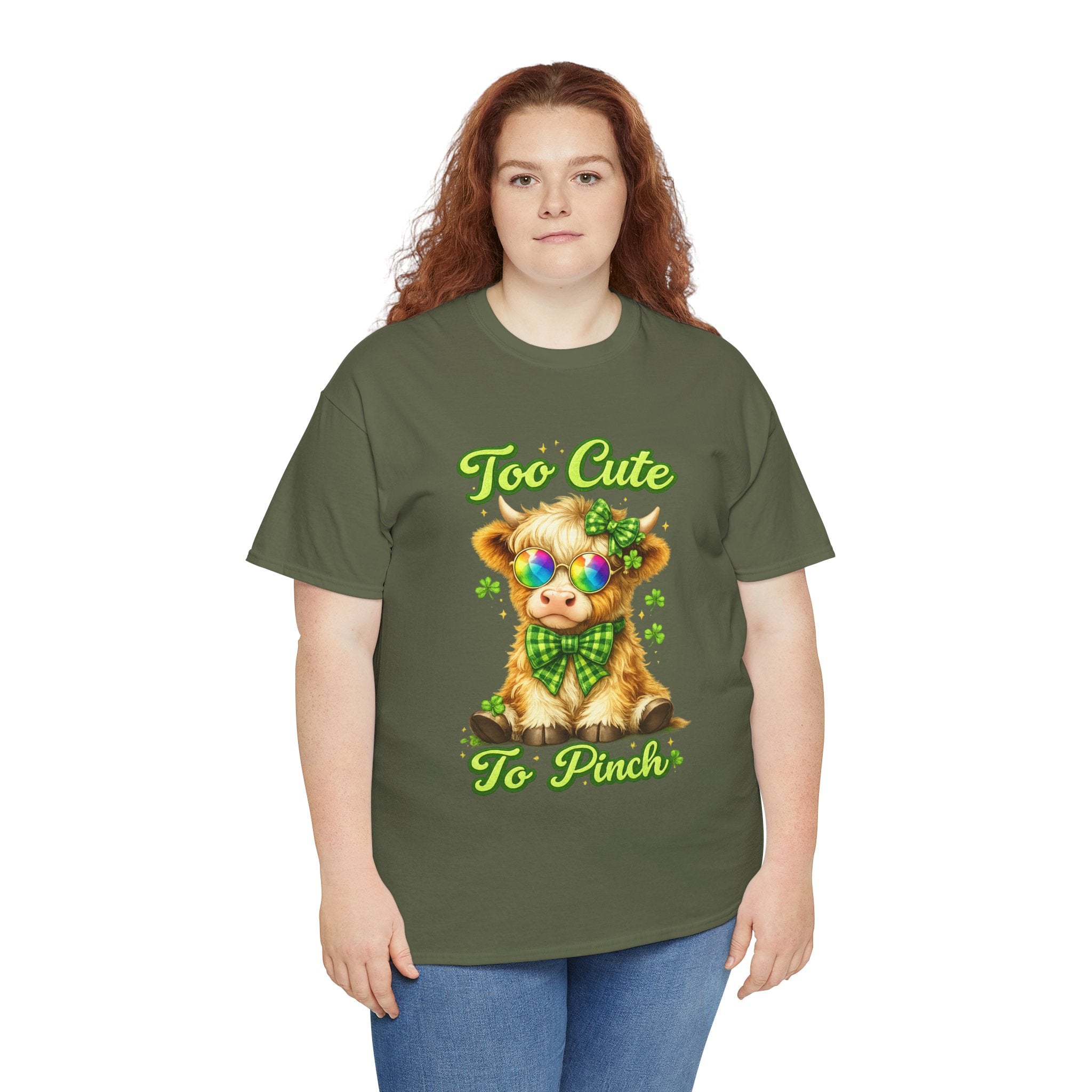 St Patrick’s Day Highland Cow Shirt – Too Cute to Pinch – Funny Cute Shamrock Graphic Tee