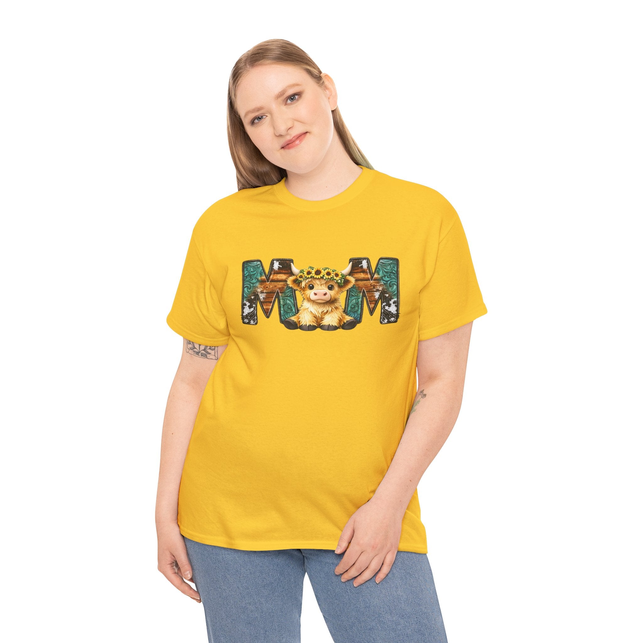 Western Highland Cow Mama Tee — Cute Leopard Print 'MOM' Graphic Shirt